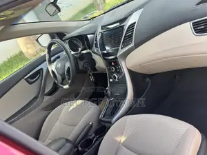 Hyundai Elantra SE Sedan FWD (1.8L 4cyl 6M) 2016 Green