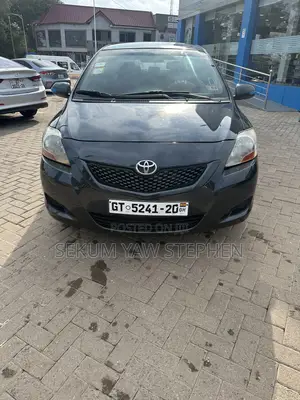 Toyota Yaris 2012 Black