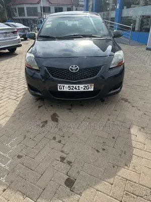 Toyota Yaris 2012 Black