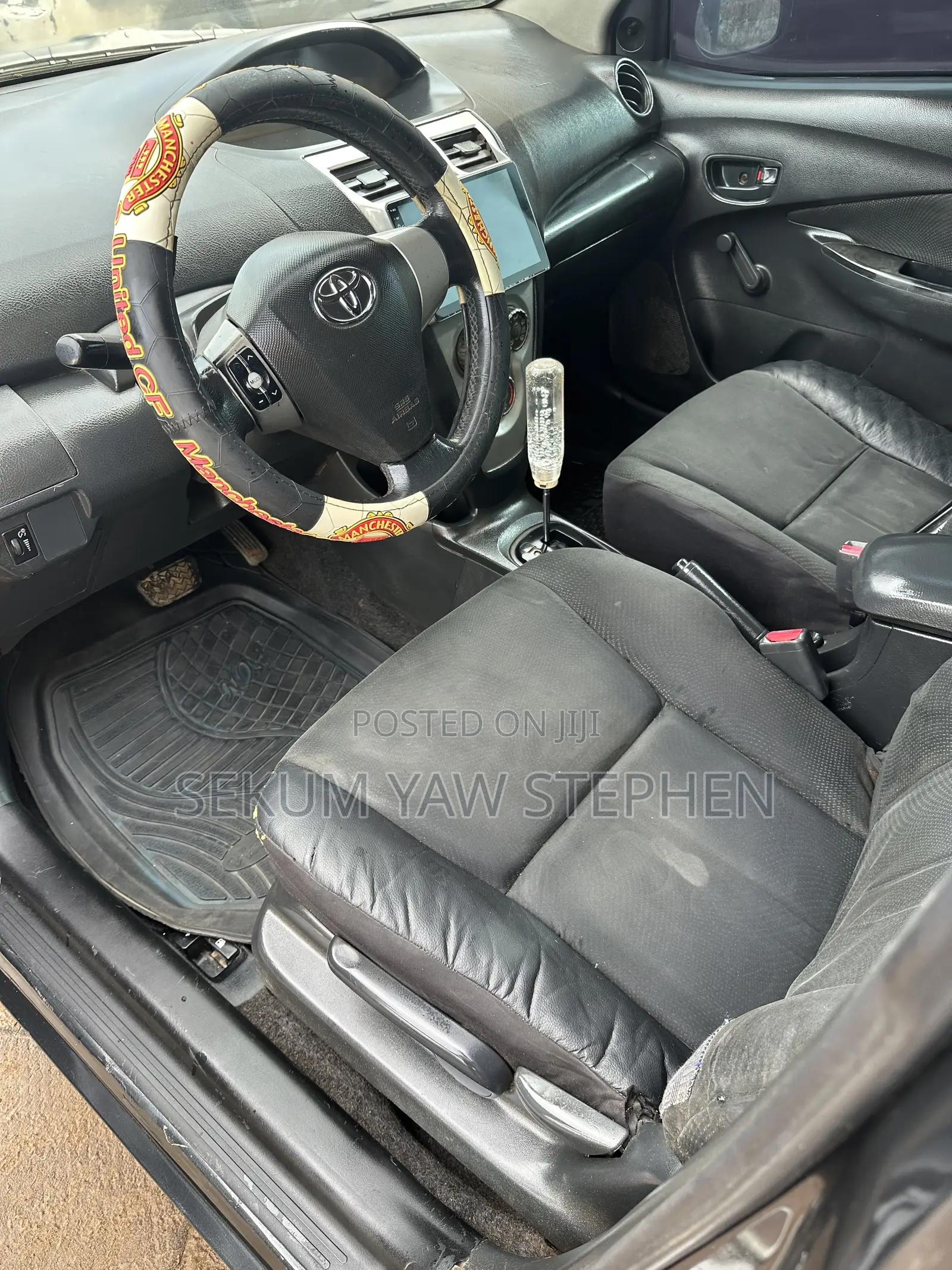 Toyota Yaris 2012 Black