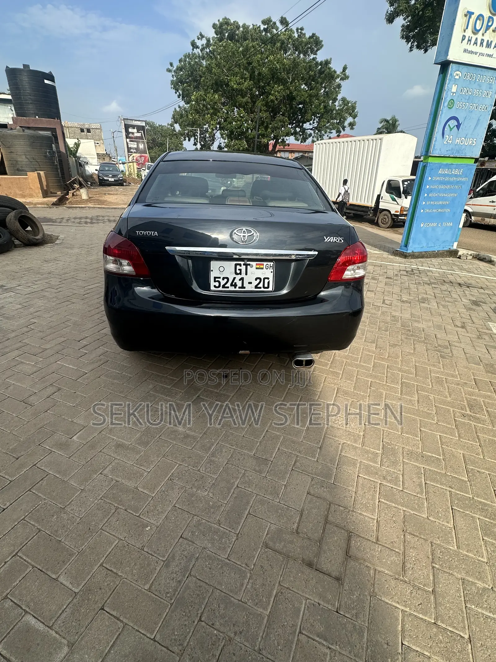 Toyota Yaris 2012 Black