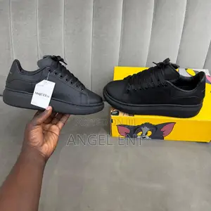 Alexander McQueen Sneakers Available as Seen (Location: Adum , Kumasi)
