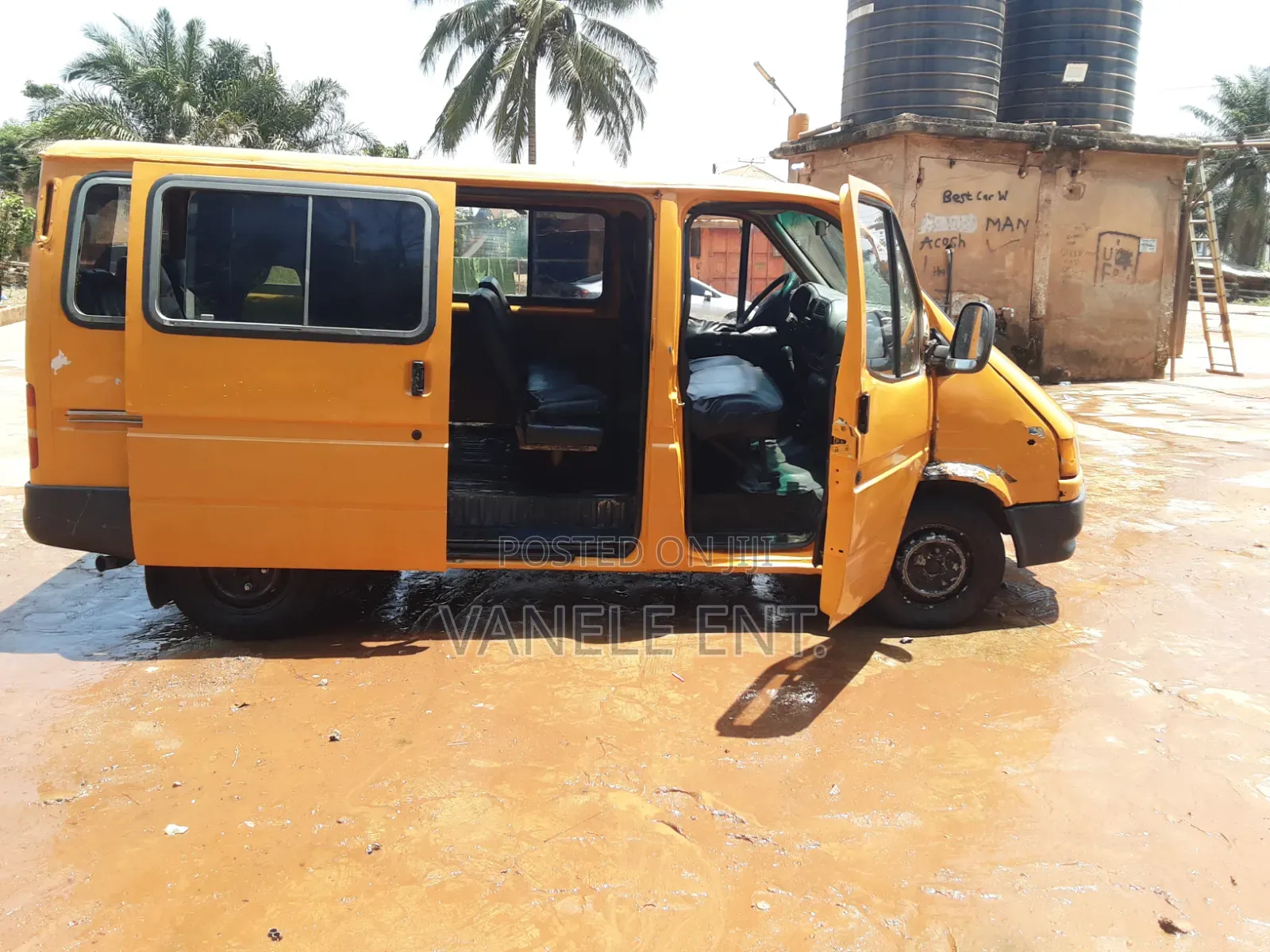 Ford Transit 1995 Yellow