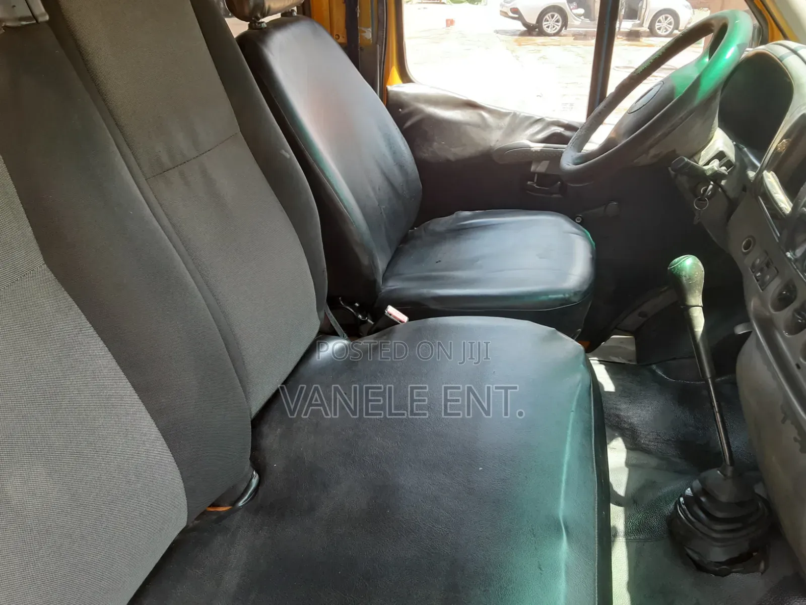 Ford Transit 1995 Yellow