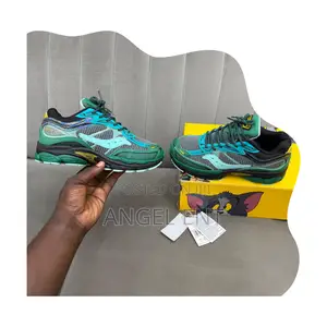 Saucony Progrid Omni 9 "Glowaconstrictor" Sneakers (Loc: Adum Kumasi)