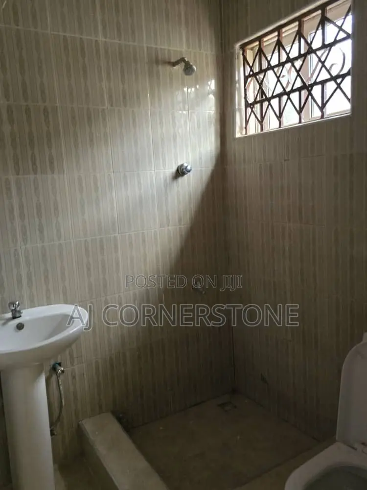 3bdrm House in Amasaman for rent