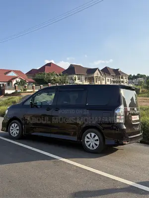 Toyota Voxy 2012 Purple