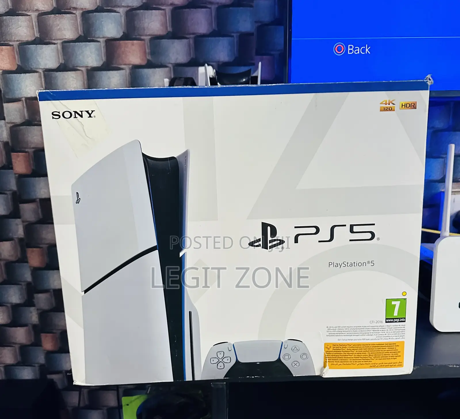 Ps5 Slim Disc Compatible Almost New With Fc26 and 3 Games