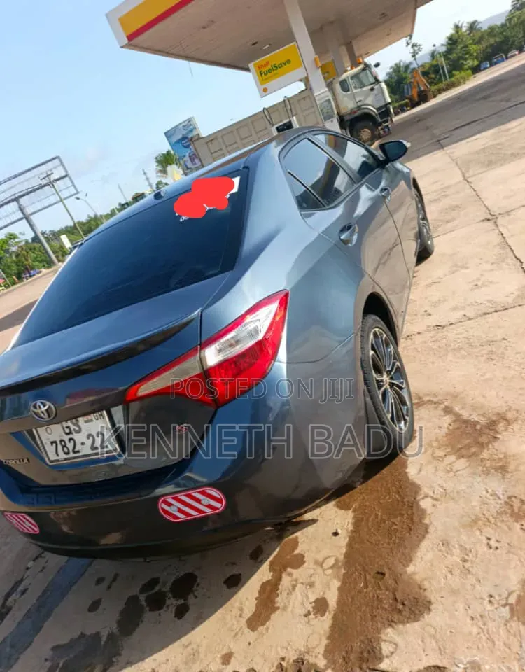 Toyota Corolla 2015 Gray