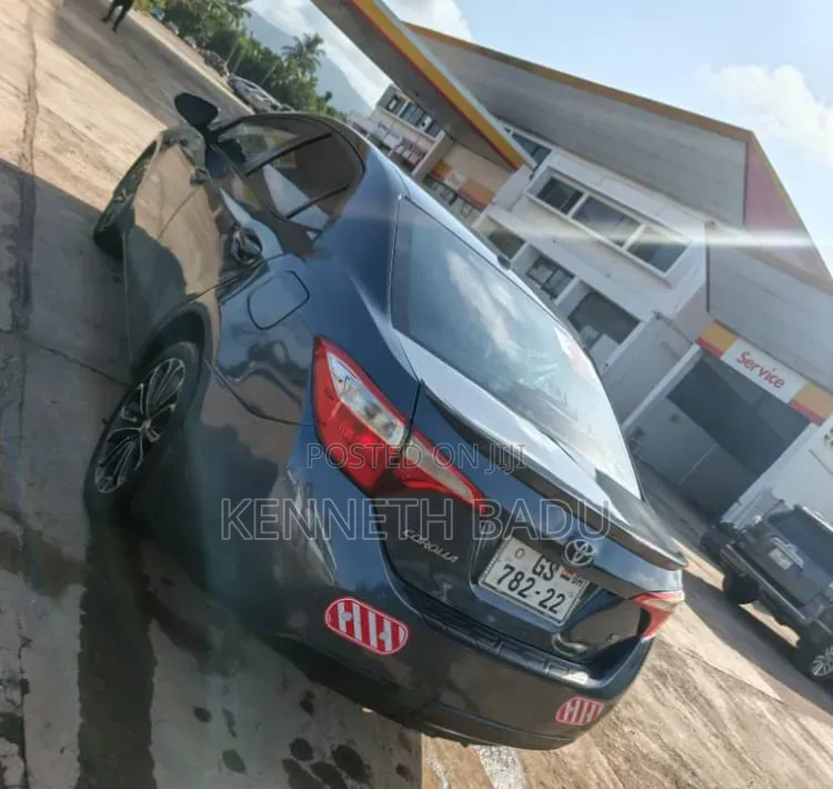 Toyota Corolla 2015 Gray
