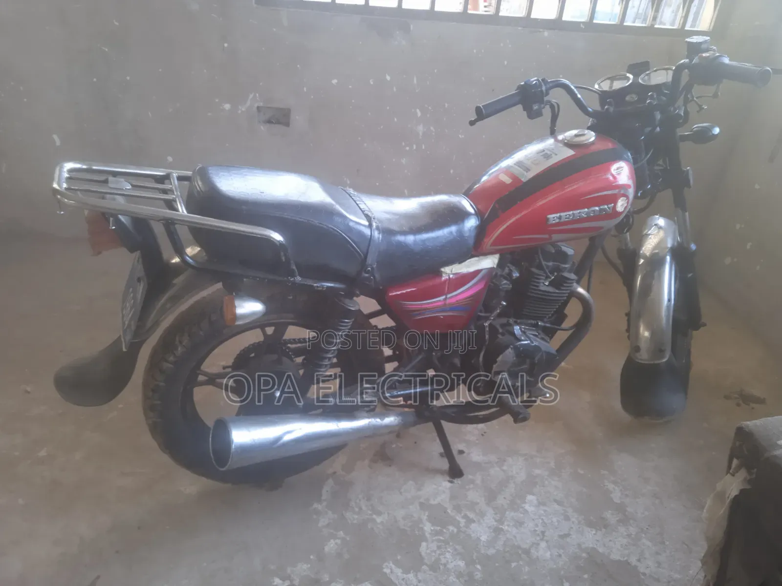 Royal RY150 2021 Red