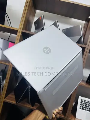 Laptop HP 15-dw3031 8GB Intel Core i5 SSD 256GB