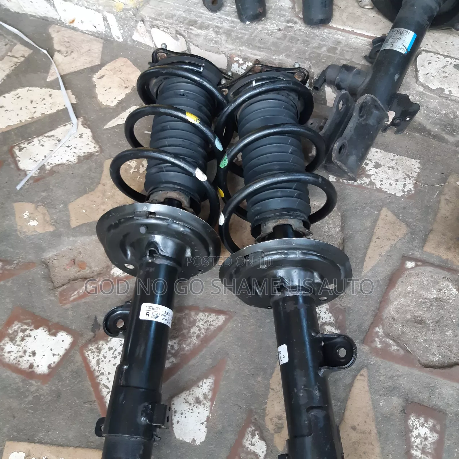 CRV Front Shocks 2018, 2019, 2020, 2021 and 2022
