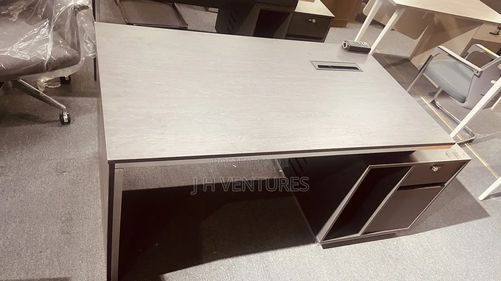 Advance Office Desk