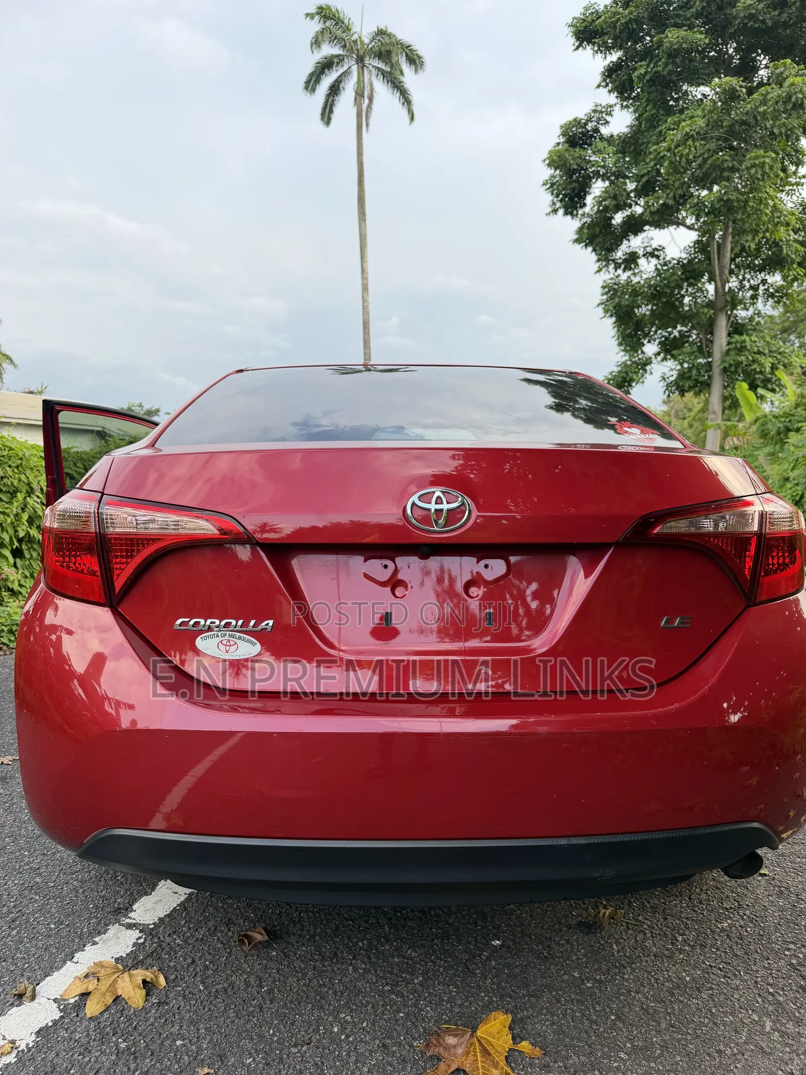 Toyota Corolla LE (1.8L 4cyl 2A) 2019 Red