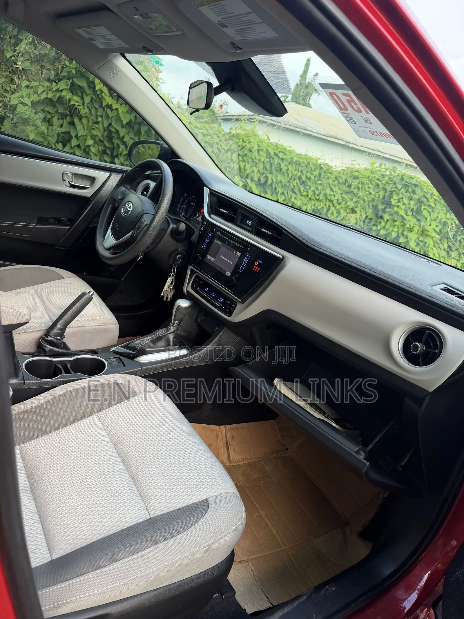 Toyota Corolla LE (1.8L 4cyl 2A) 2019 Red