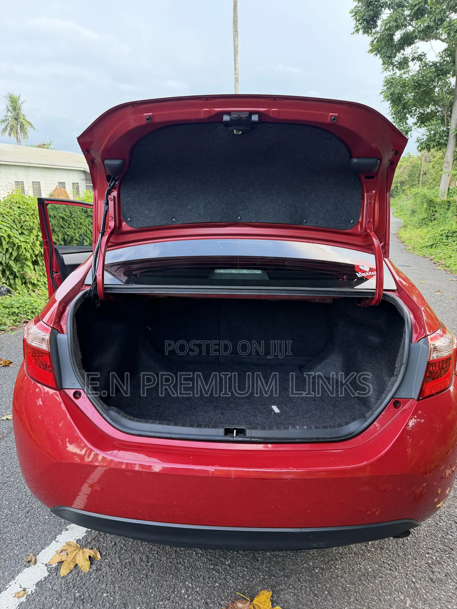 Toyota Corolla LE (1.8L 4cyl 2A) 2019 Red