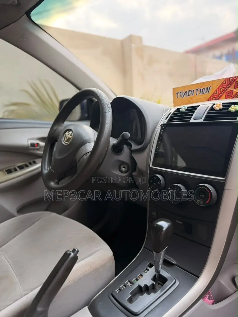 Toyota Corolla 2010 Red