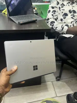 Laptop Microsoft Surface Pro 10 16GB Intel Core i7 SSD 256GB