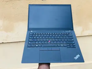 Laptop Lenovo ThinkPad T14s Gen 2 8GB Intel Core i7 SSD 512GB