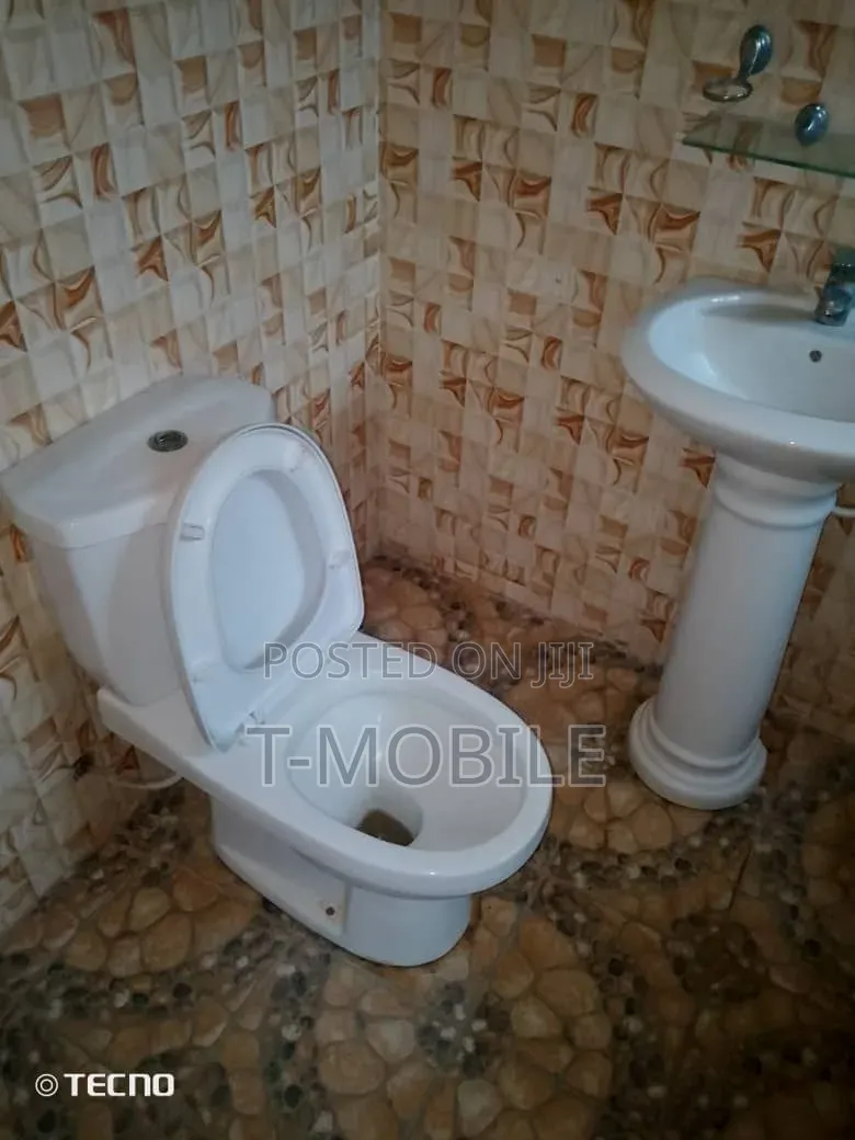 2bdrm House in Pokuase for rent
