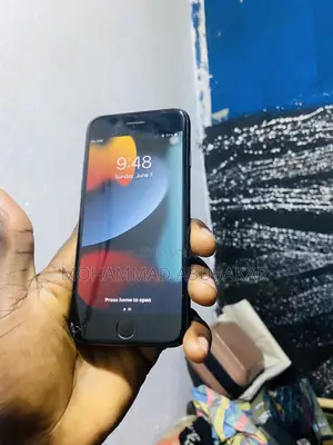 Apple iPhone 8 64 GB Black