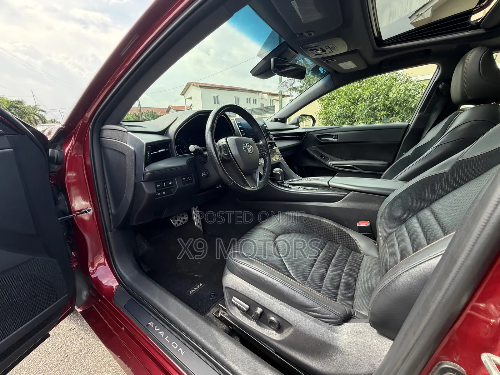 Toyota Avalon 2024 Red