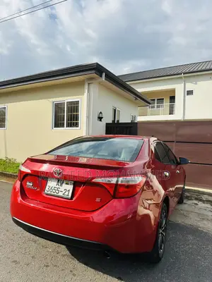 Toyota Corolla S 4dr Sedan (1.8L 4cyl CVT) 2015 Red