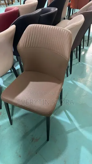 Modern Dining Chair – Pu Leather Wood Frame