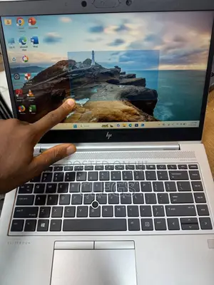Laptop HP EliteBook 745 G6 16GB SSD 256GB