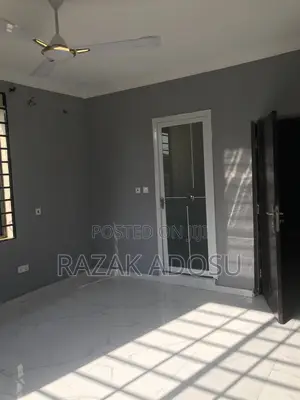 3bdrm House in School Junction for rent