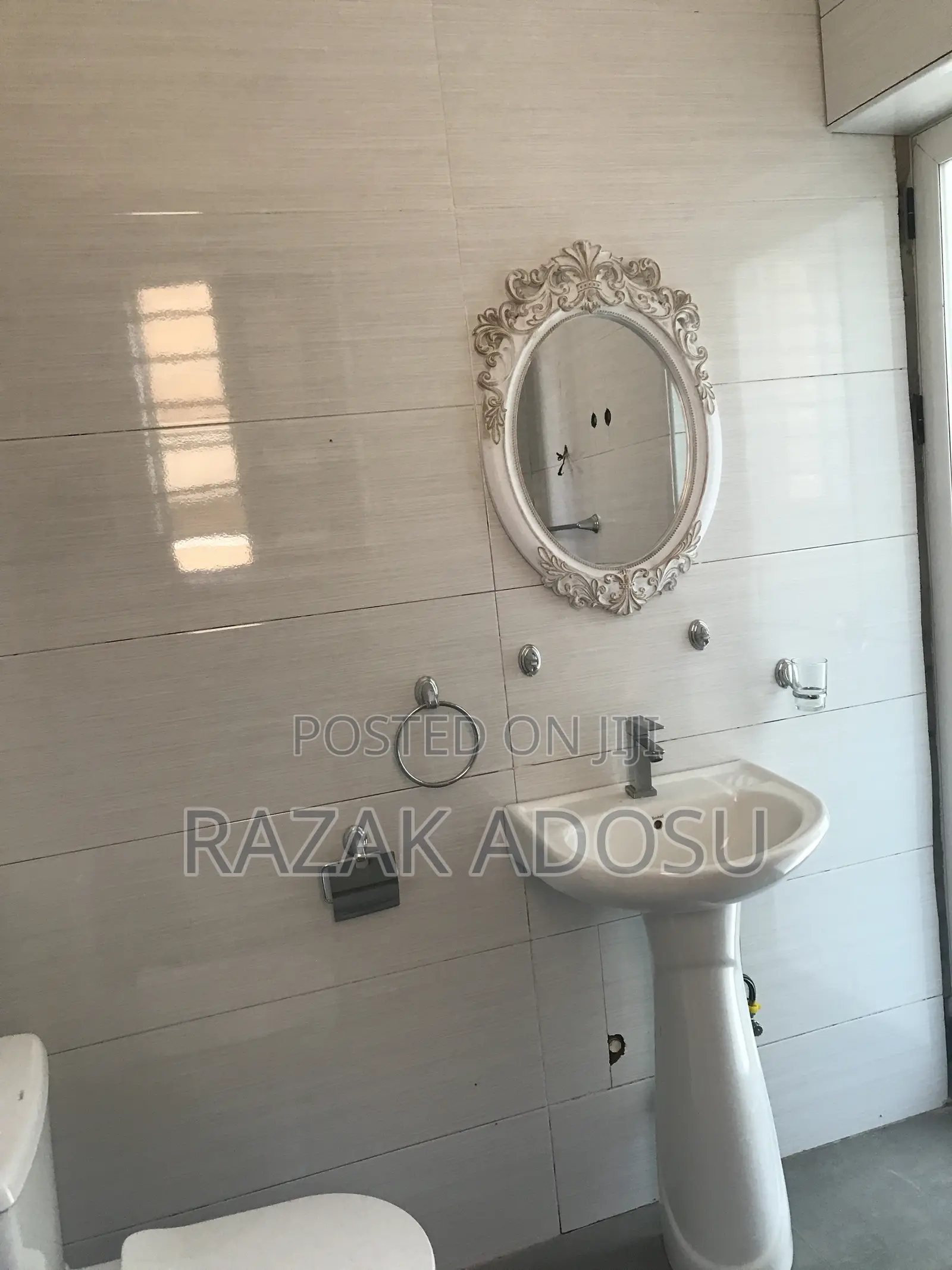 3bdrm House in School Junction for rent