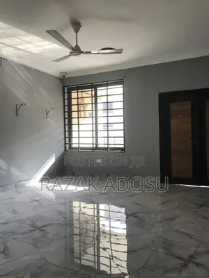 3bdrm House in School Junction for rent