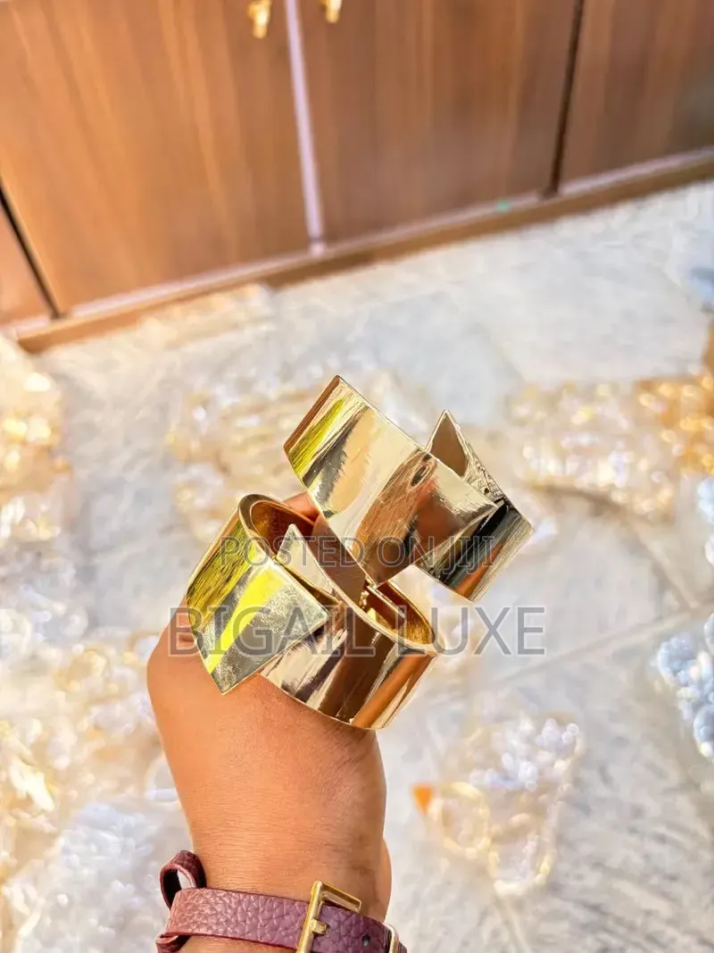 Ladies Gold Bangles