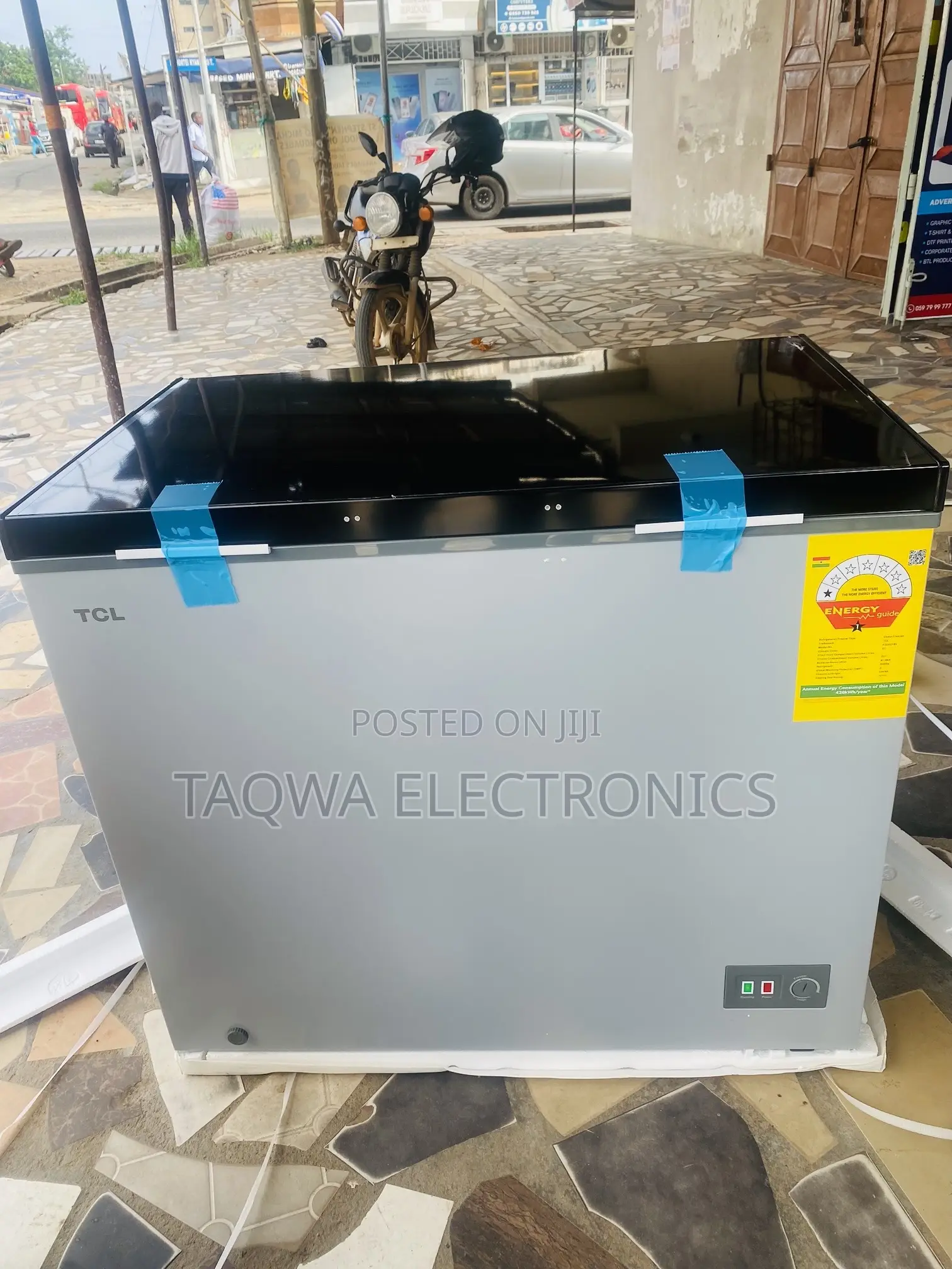 F326cfbl TCL 251 LTRS Chest Freezer