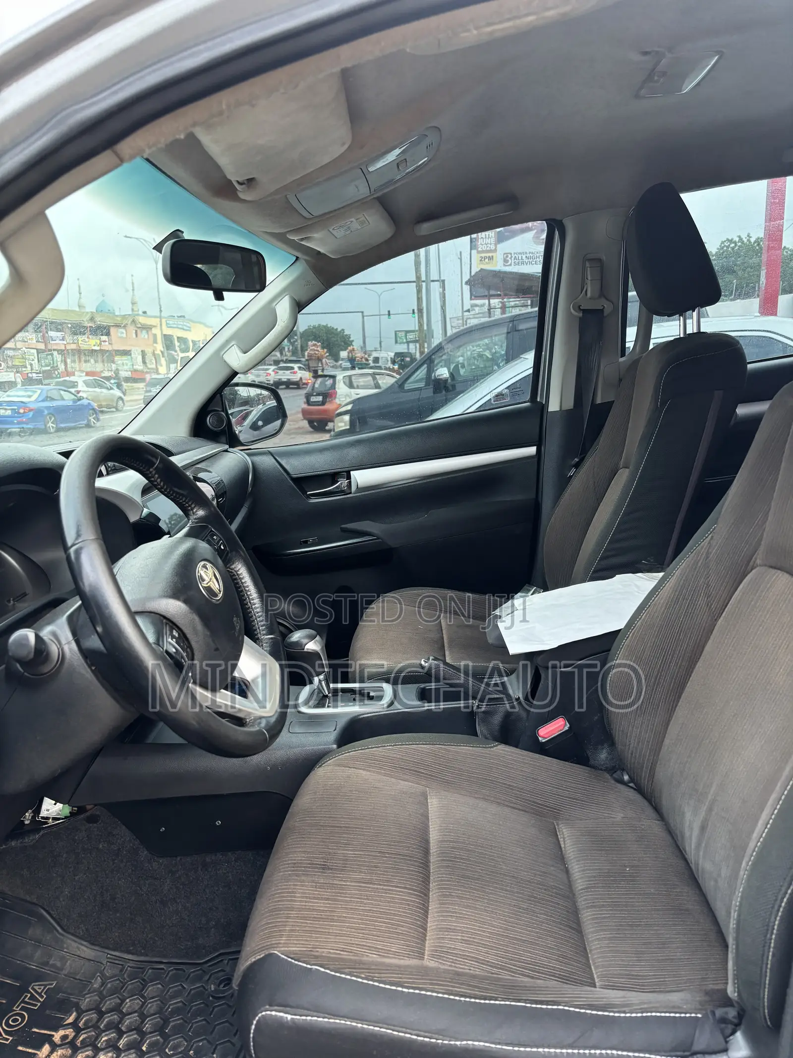 Toyota Hilux Revo Double Cab Deisel 2.4 RWD 2018 Silver