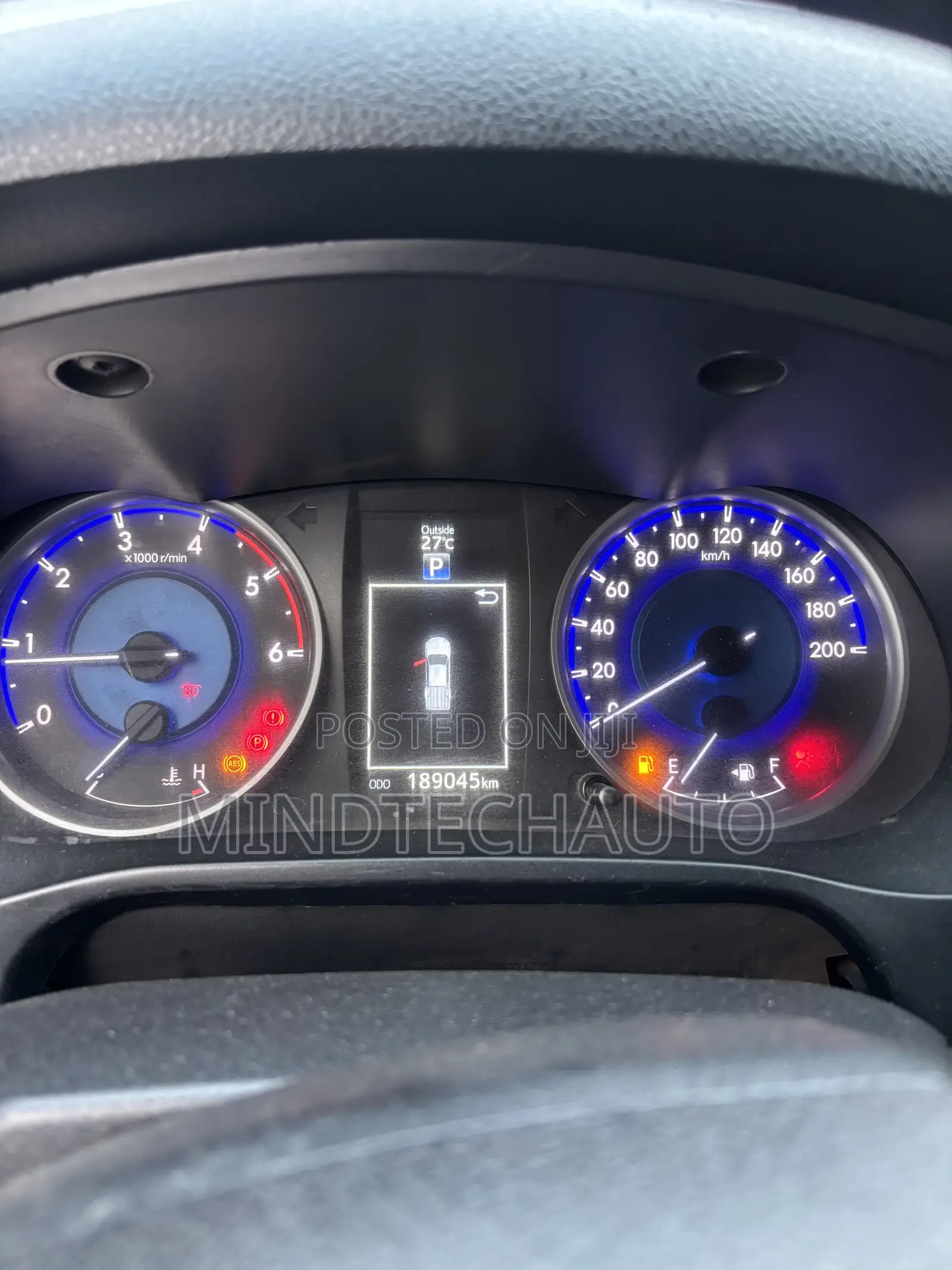 Toyota Hilux Revo Double Cab Deisel 2.4 RWD 2018 Silver
