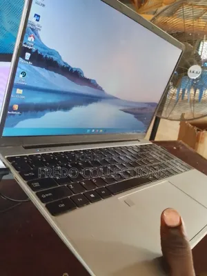Laptop 8GB Intel Core i7 SSHD (Hybrid) 500GB