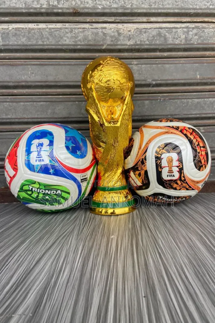 Fifa World Cup Replica Trophy + 2026 World Cup Footballs