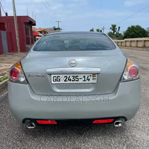 Nissan Altima 2.5 S Sedan 2010 Gray