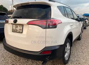 Toyota RAV4 Limited 4dr SUV AWD (2.5L 4cyl 6A) 2015 White