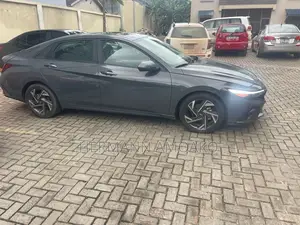 Hyundai Elantra SEL Sport IVT 2025 Gray