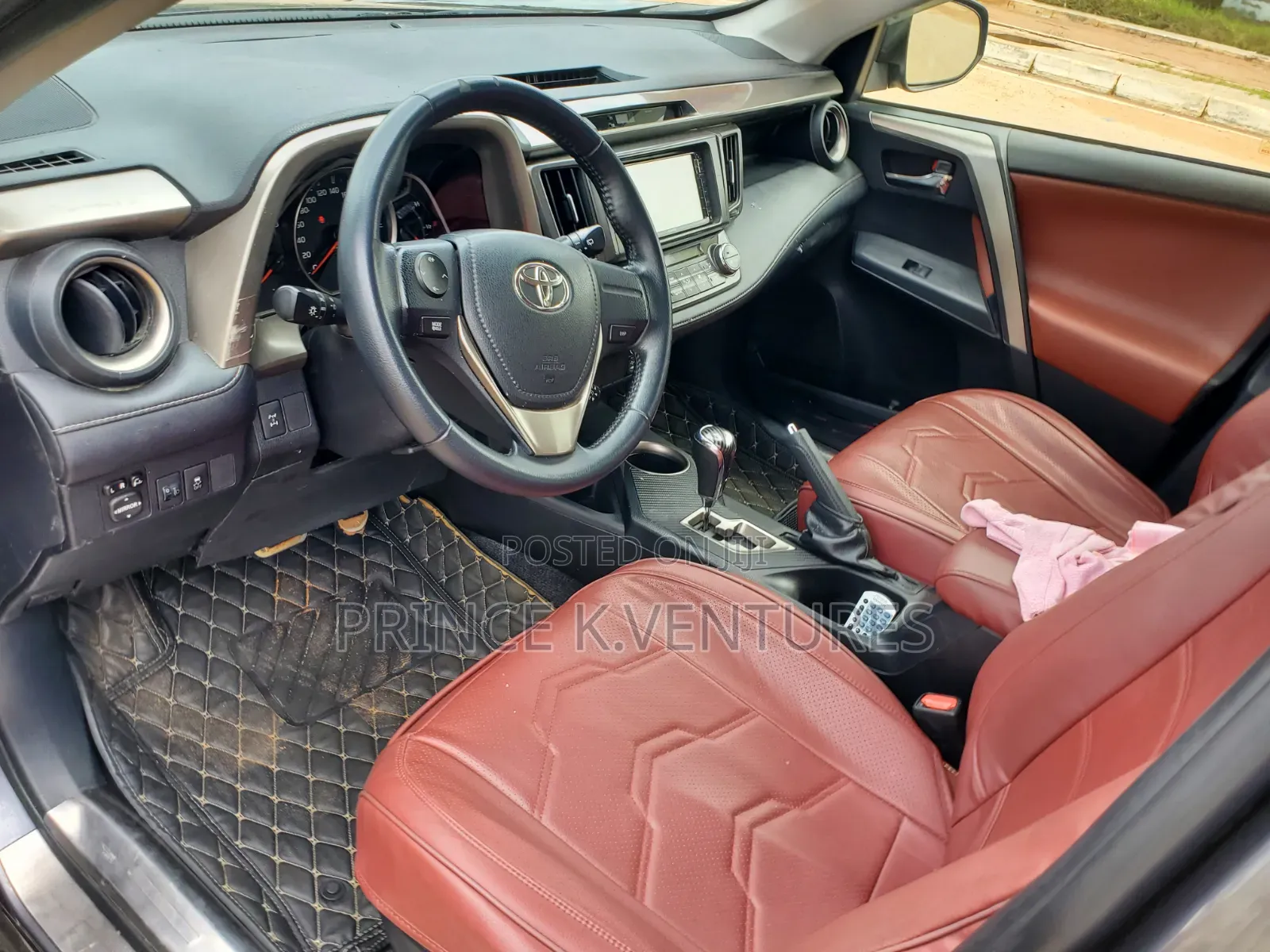 Toyota RAV4 LE 4dr SUV (2.5L 4cyl 6A) 2014 Gray