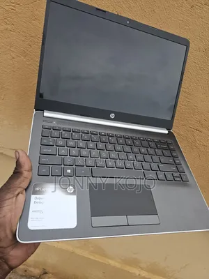 Laptop HP 14-dq2031tg 8GB Intel Core i3 SSD 256GB
