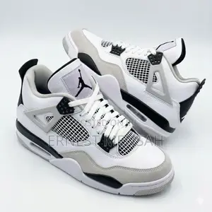 Air Jordan 4 Retro Sneakers White -Black