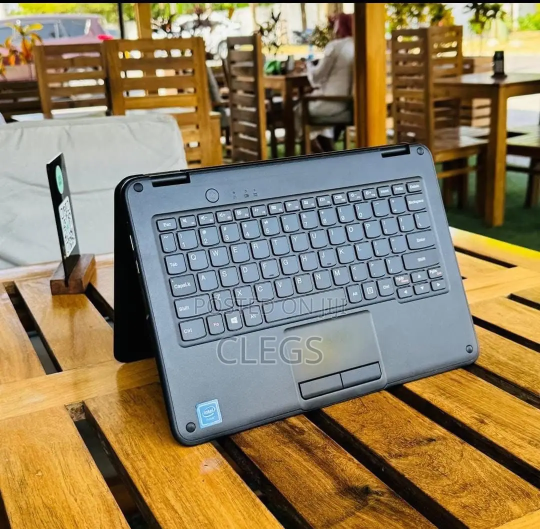Laptop Lenovo 300e 4GB Intel SSD 128GB