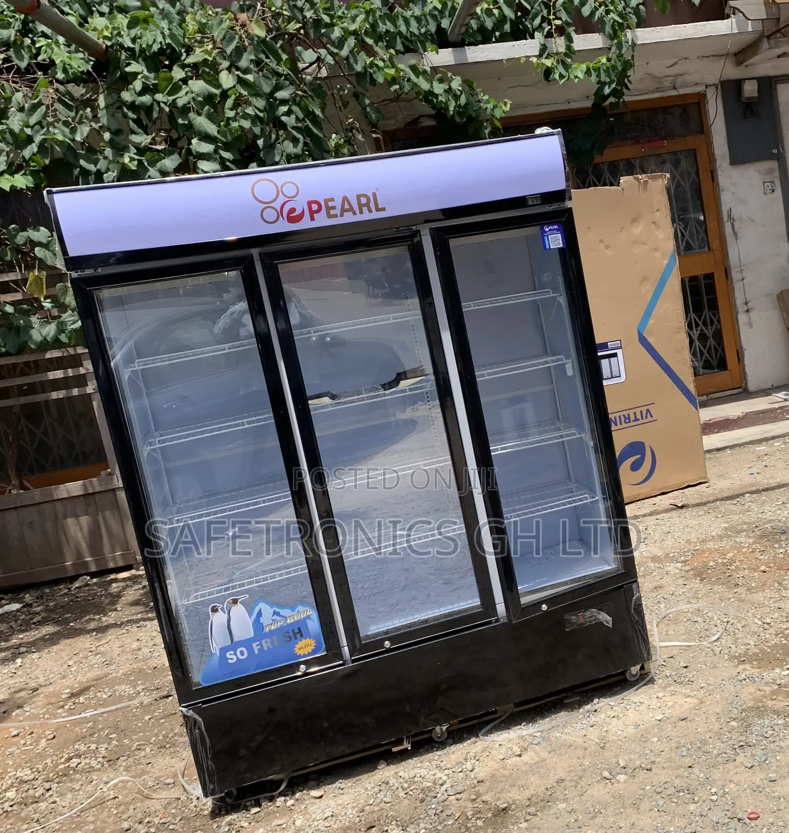 Super Premium Pearl PVC-150 Commercial 3-Door Glass Display/Beverage