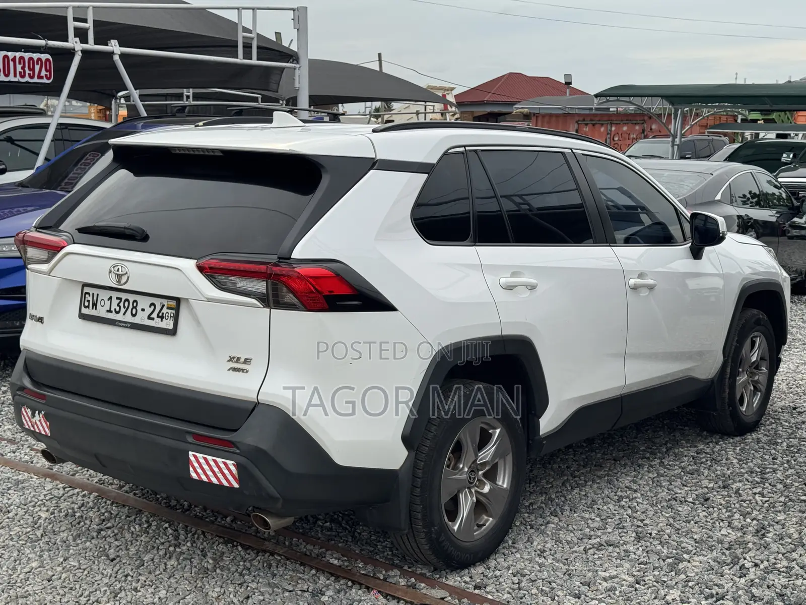 Toyota RAV4 XLE 2022 White