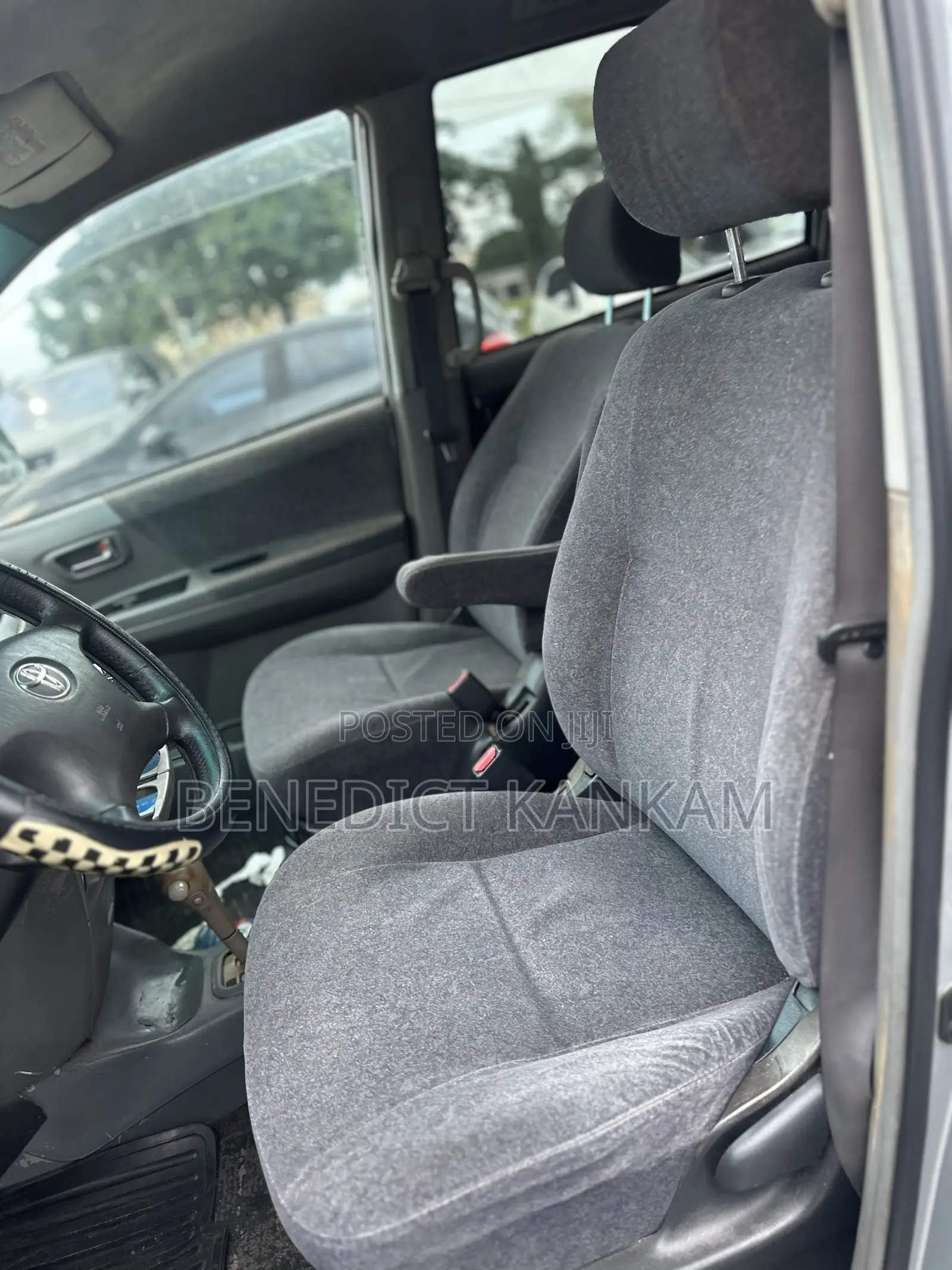 Toyota Voxy 2008 Silver