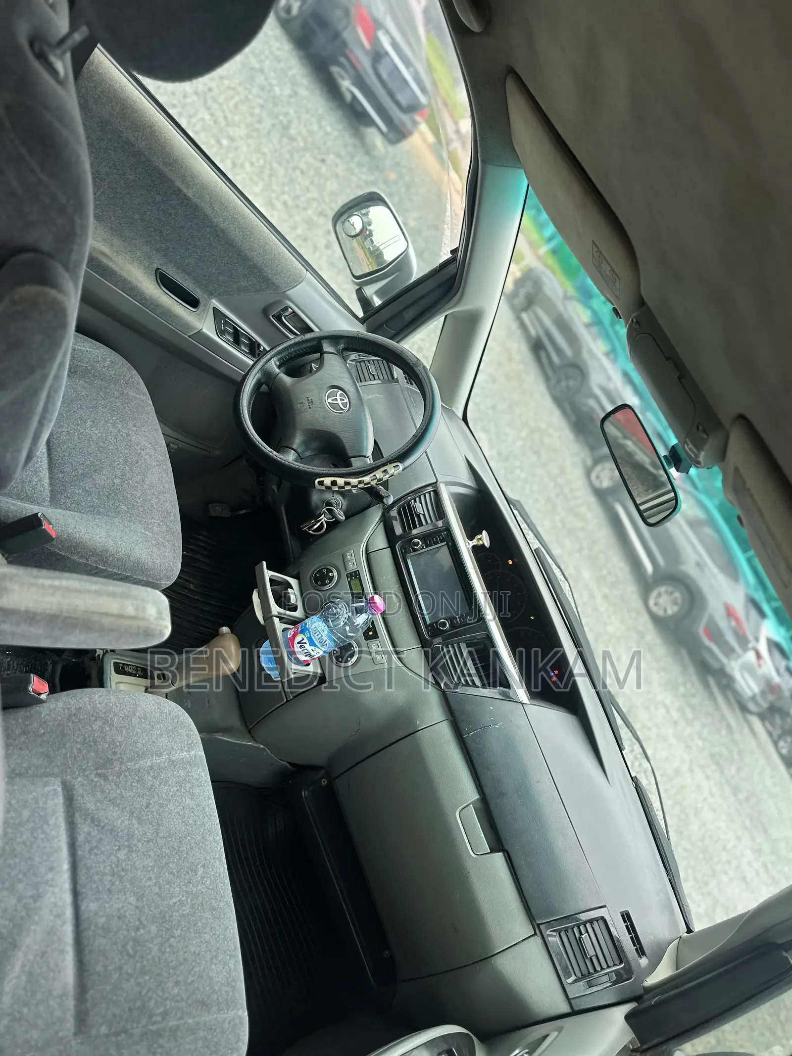 Toyota Voxy 2008 Silver